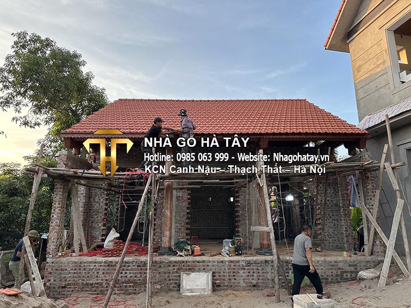 Nhà gỗ 3 gian lim nam phi 4 cột tại Hát Môn - Hà Nội